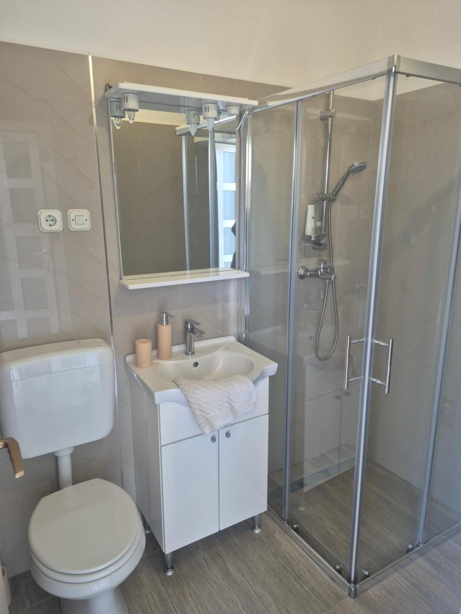Apartman Kartec Đảo Krk Ngoại thất bức ảnh